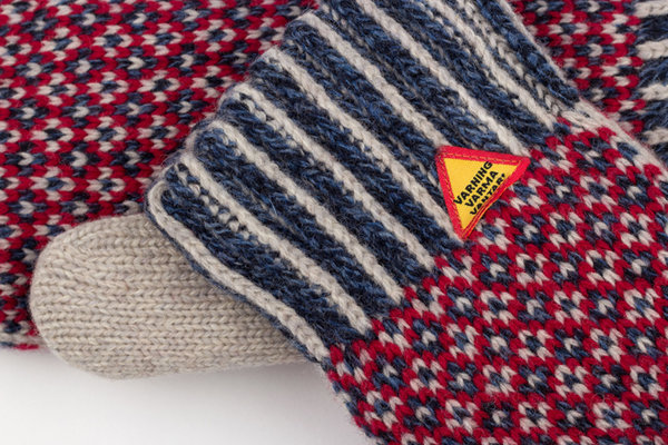 Very warm lined merino wool mittens, design "Lycksele", size Medium